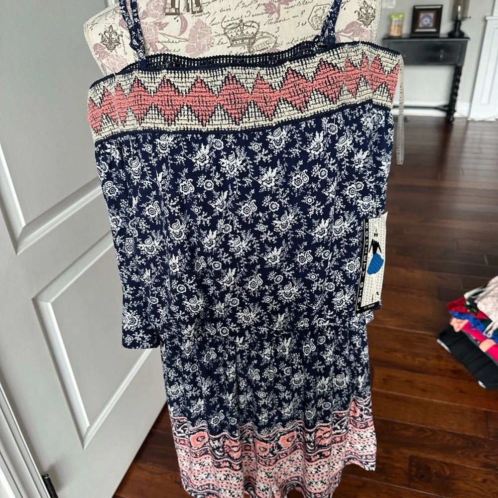 Romper - Picture 2 of 2